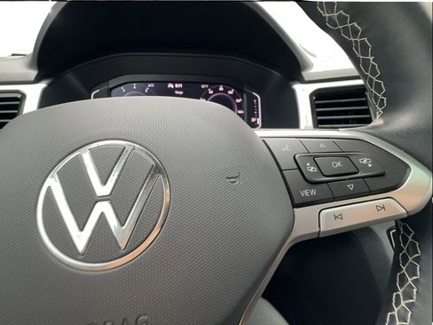 Used 2023 Volkswagen Atlas Cross Sport SE w/ Panoramic Sunroof Package FWD image 40