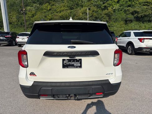 Used 2023 Ford Explorer Timberline w/ Timberline Technology Package AWD/4WD image 3
