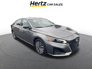 Used 2025 Nissan Altima 2.5 SV video 1