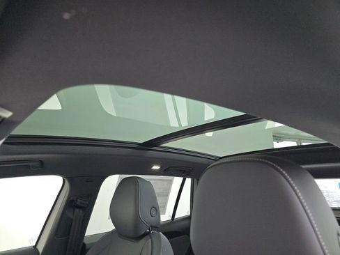 New 2026 Volkswagen Tiguan SE R-Line AWD/4WD image 3