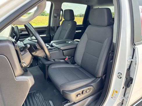Used 2025 Chevrolet Silverado 2500 LT w/ Convenience Package AWD/4WD image 11