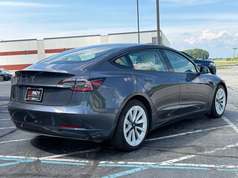 Used 2021 Tesla Model 3 Standard Range Plus RWD image 4