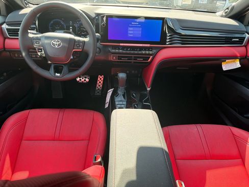 New 2026 Toyota Camry Hybrid FWD image 23