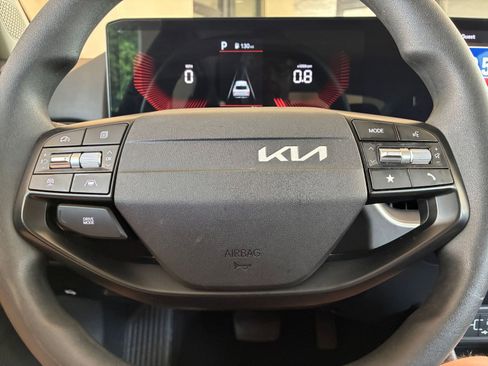 Used 2025 Kia K4 FWD image 27