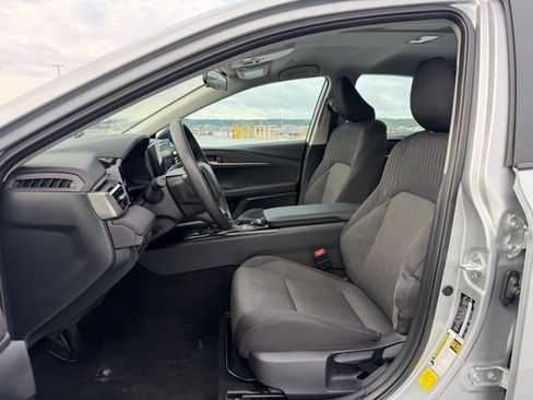 Used 2025 Toyota Camry LE FWD image 10