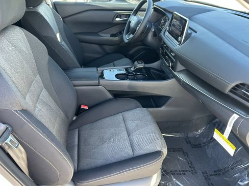 New 2026 Nissan Rogue SV FWD image 18