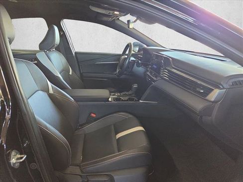 Used 2025 Toyota Camry SE FWD image 18