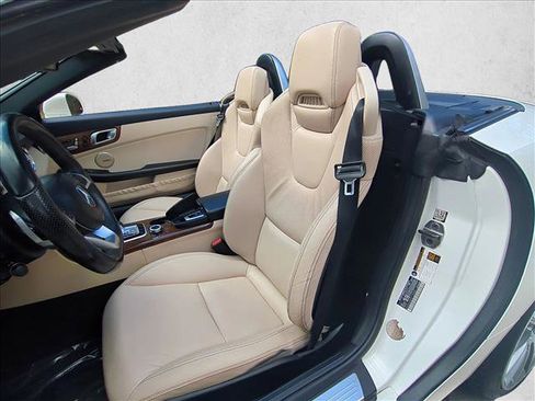 Used 2017 Mercedes-Benz SLC 300 image 20