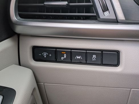 Used 2021 Kia Telluride S FWD image 26