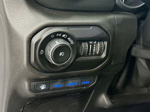Used 2021 Jeep Wrangler Unlimited Sahara w/ Cold Weather Group AWD/4WD image 17