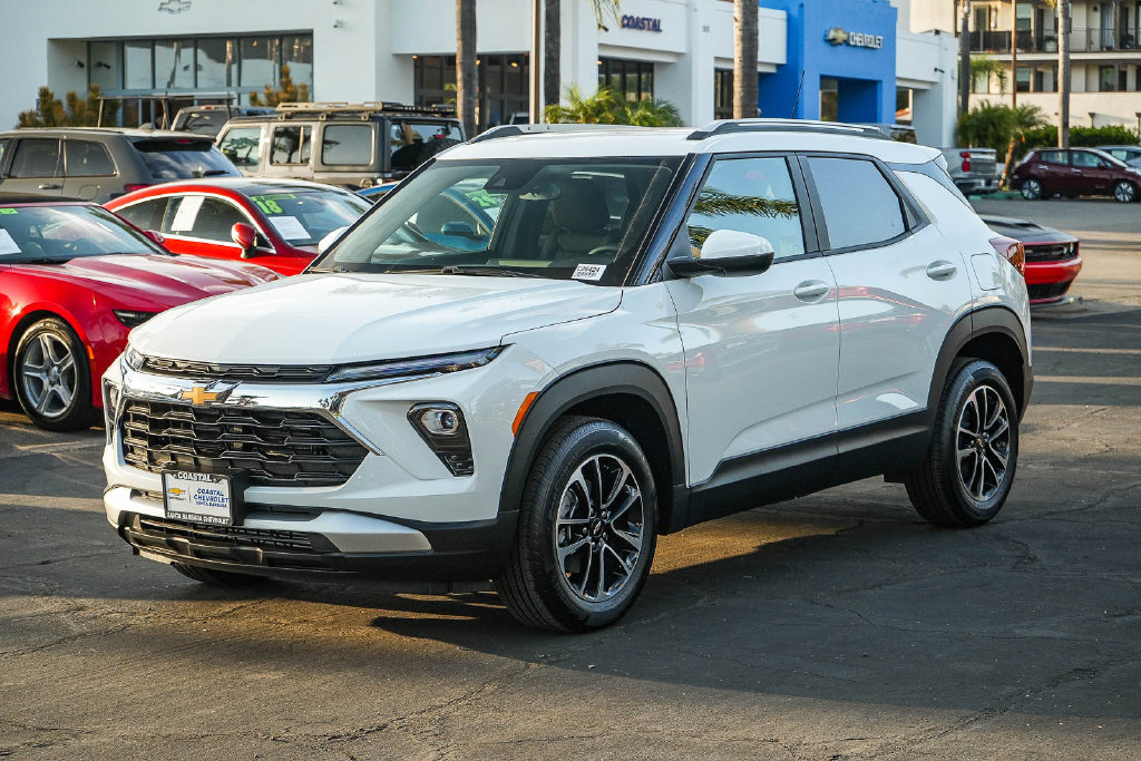 New 2026 Chevrolet TrailBlazer LT w/ Convenience Package FWD image 3