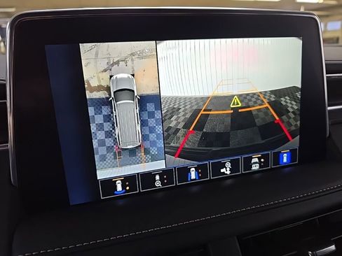 Used 2023 Chevrolet Tahoe Premier w/ Premium Package image 24