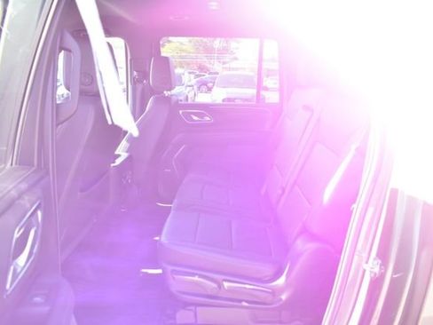 Used 2023 Chevrolet Suburban LT AWD/4WD image 34