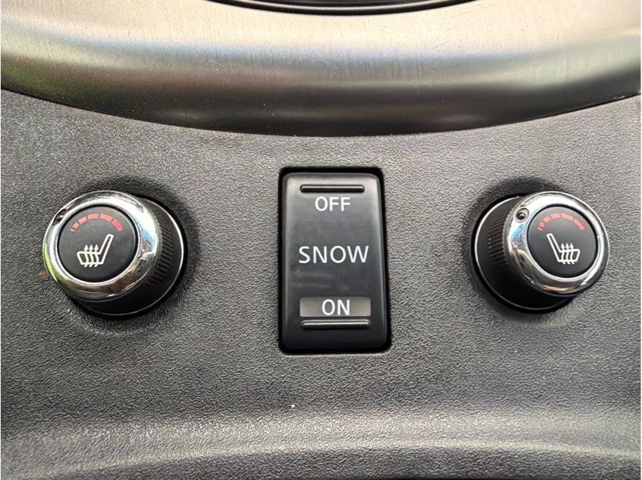 Used 2013 INFINITI G37 x Sedan w/ Premium Pkg AWD/4WD image 24