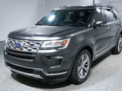 Used 2018 Ford Explorer Limited w/ Ford Safe & Smart Package AWD/4WD image 34