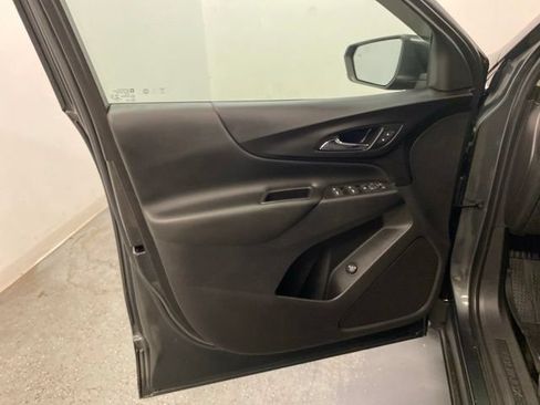 Used 2021 Chevrolet Equinox LT FWD image 19