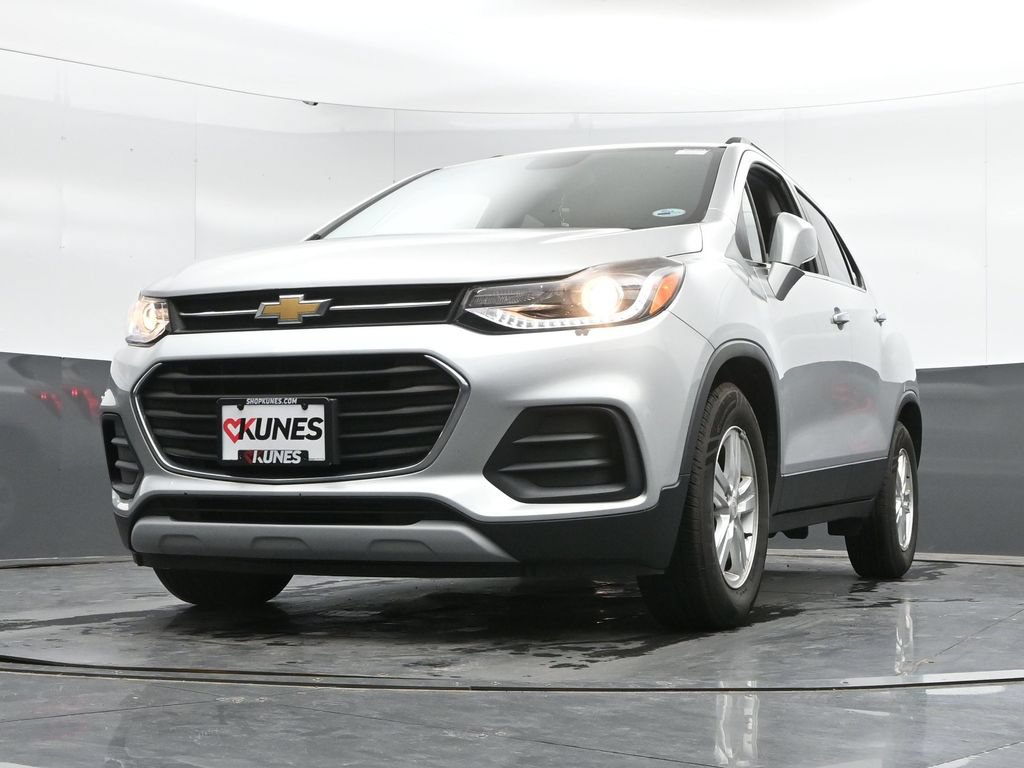 Used 2020 Chevrolet Trax LT w/ LT Convenience Package FWD image 44