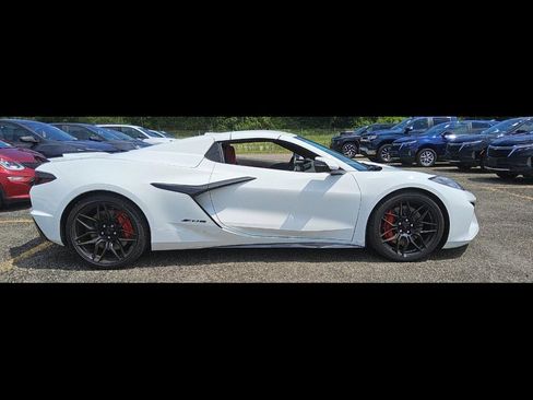 Used 2024 Chevrolet Corvette Z06 image 10