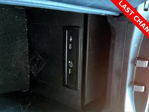 Used 2020 Mercedes-Benz GLC 300 4MATIC image 32