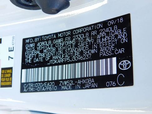 Used 2018 Toyota Prius Prime Advanced image 24