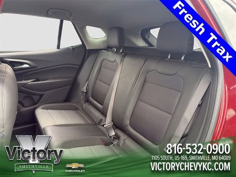 Used 2024 Chevrolet Trax LT image 13