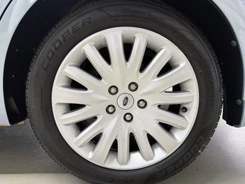Used 2010 Ford Fusion Hybrid FWD image 28