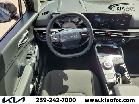 New 2026 Kia Sportage LX image 16