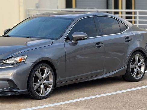 Used 2016 Lexus IS 200t RWD image 4
