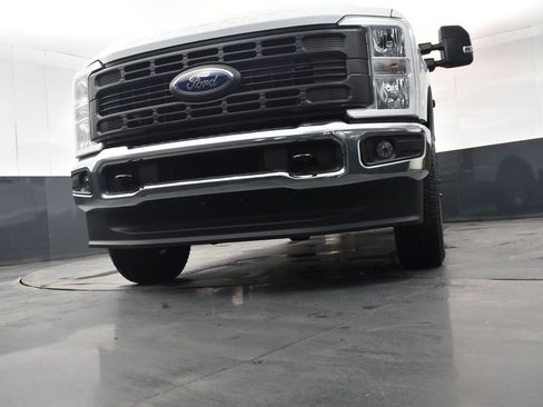 New 2026 Ford F250 XL w/ XL Chrome Package AWD/4WD image 12