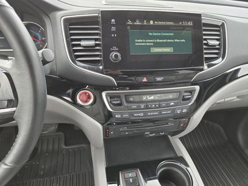 Used 2020 Honda Pilot Touring image 25