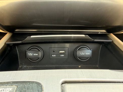 Used 2016 Hyundai Genesis 3.8 RWD image 25