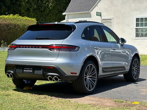 New 2026 Porsche Macan AWD/4WD image 8