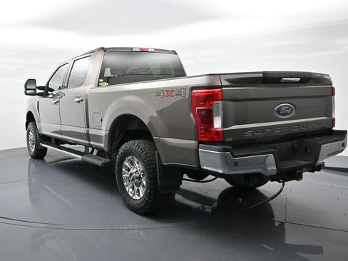 Used 2018 Ford F250 XLT w/ XLT Premium Package AWD/4WD image 8