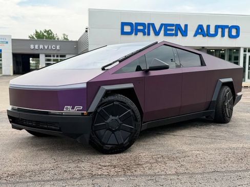 Used 2024 Tesla Cybertruck Cyberbeast AWD/4WD image 1