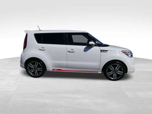 Used 2014 Kia Soul + image 2