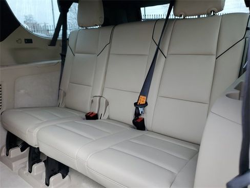 Certified 2023 Cadillac Escalade ESV Premium Luxury w/ Performance Package image 32