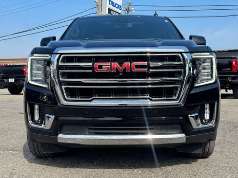 Used 2023 GMC Yukon XL SLT w/ SLT Premium Package AWD/4WD image 8