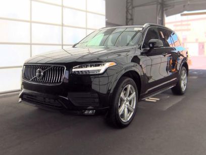 Used 2022 Volvo XC90 T5 Momentum