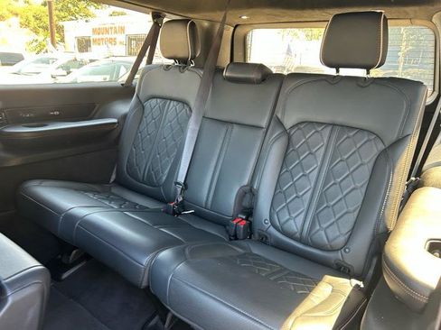 Used 2023 Jeep Grand Wagoneer L Series III AWD/4WD image 16