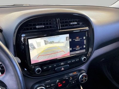 Used 2020 Kia Soul GT-Line Turbo FWD image 11