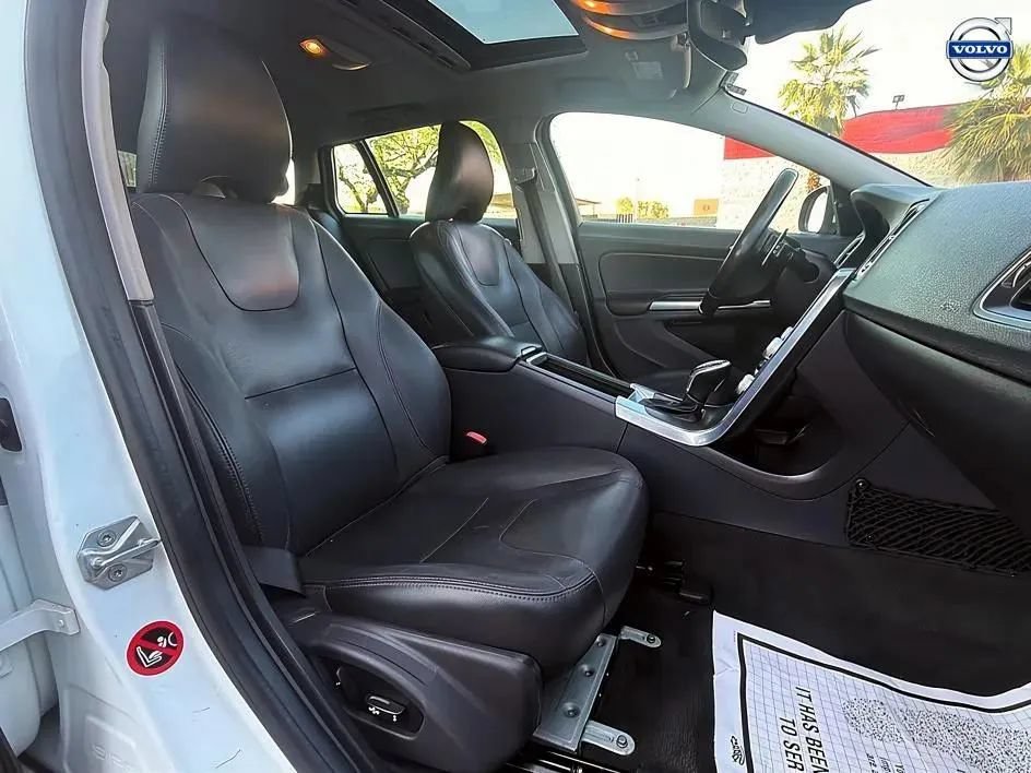 Used 2015 Volvo V60 T5 Premier FWD image 46