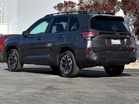 Used 2026 Subaru Forester Premium image 7