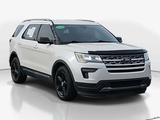 Used 2018 Ford Explorer XLT video 2