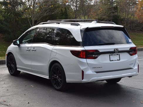 New 2026 Honda Odyssey Sport-L image 5