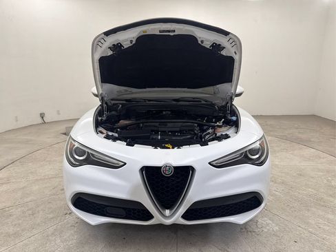 Used 2019 Alfa Romeo Stelvio RWD image 13