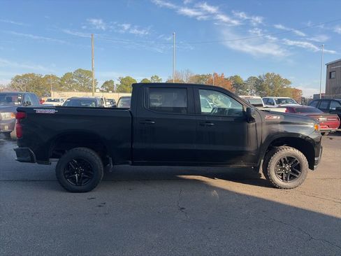 Used 2019 Chevrolet Silverado 1500 Custom Trail Boss w/ Infotainment Package image 8