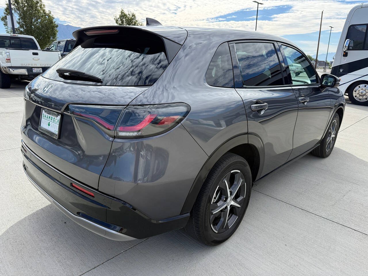 Used 2025 Honda HR-V EX-L image 3