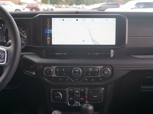 Used 2024 Jeep Wrangler Sahara w/ Technology Group image 22