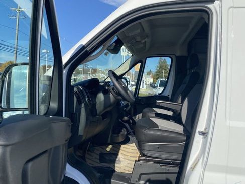 New 2026 RAM ProMaster 2500 w/ Convenience Group image 17