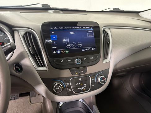 Used 2022 Chevrolet Malibu LS w/ Driver Confidence Package II FWD image 15